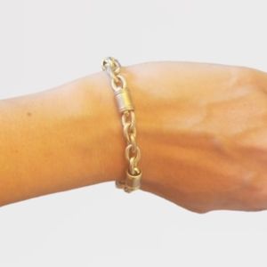 Saara Blaine esbe chain link bracelet